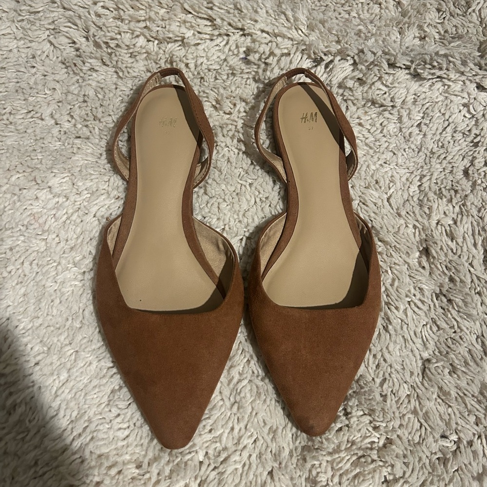 H&M Women's Brown Pointed Flats